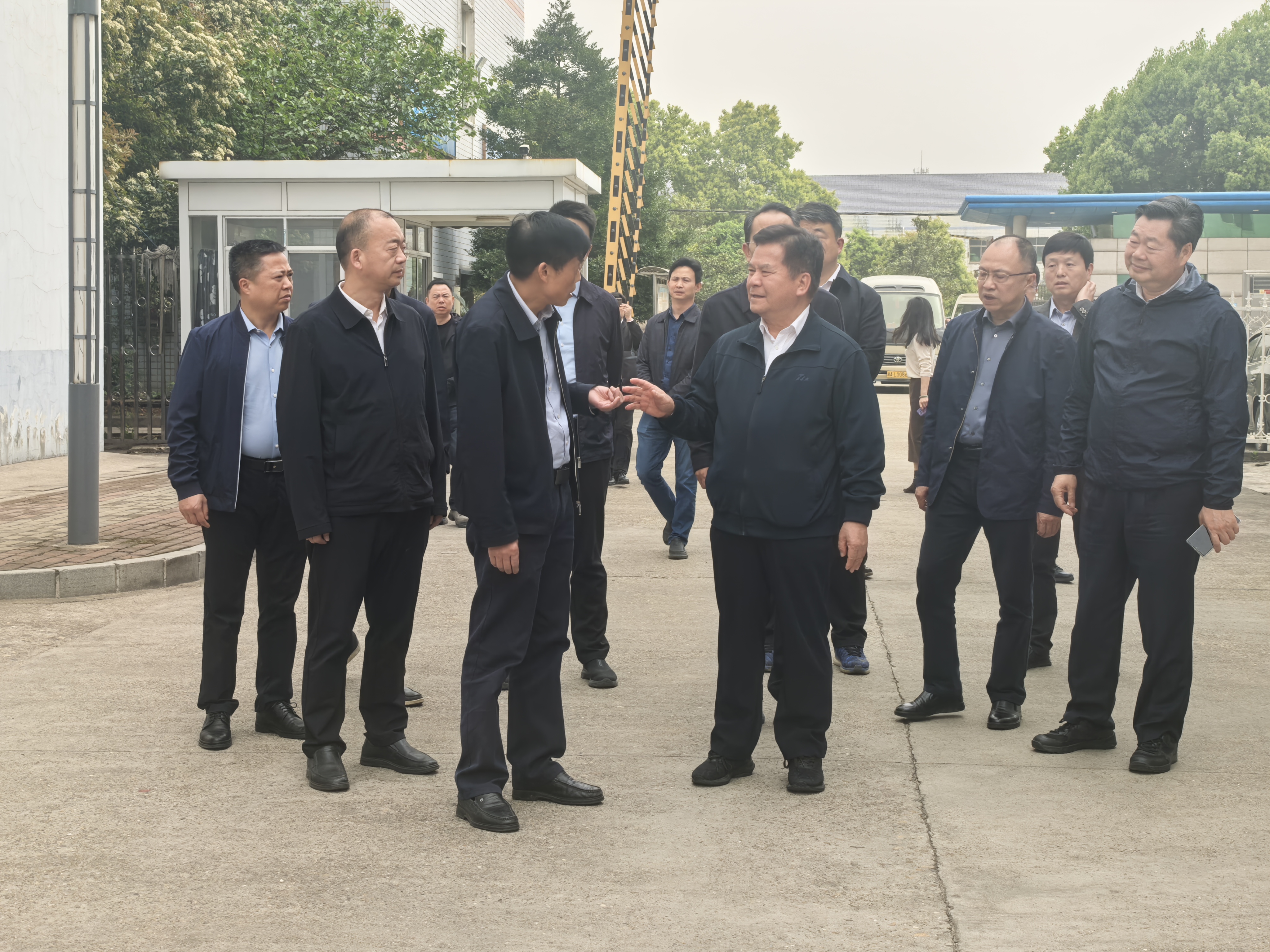 全國人大常委會(huì )赴益陽(yáng)茶廠(chǎng)考察調研黑茶產(chǎn)業(yè)賦能城鄉融合發(fā)展工作